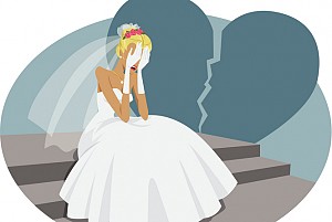 Никой не подозира за бурята, която бушува в обърканата ми душа.