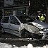 "Голф"се заби в стълб до автобусна спирка, пострадаха двама