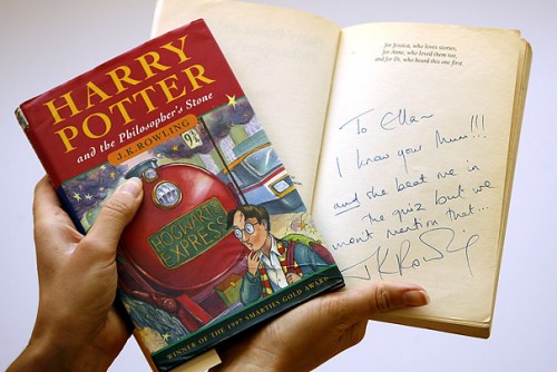 На аукционе продадут первое издание Гарри Поттера. Во вторник в