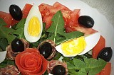 Пролетна салата с листа от глухарчета