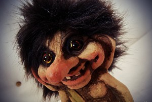 Да изгоним троловете от Rozali.com